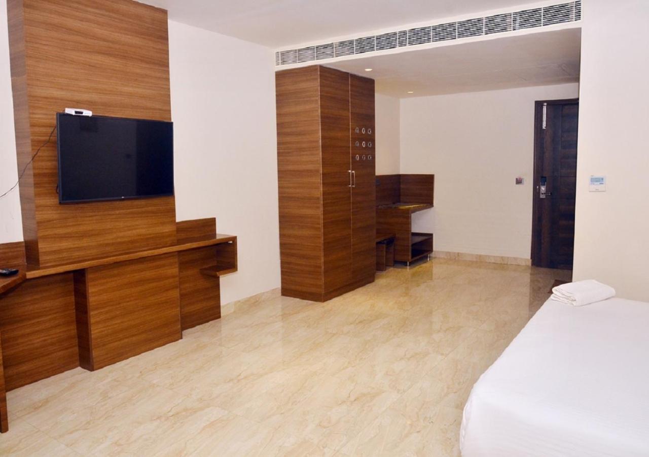 Golden Residency Hotel Ramanathapuram Bagian luar foto